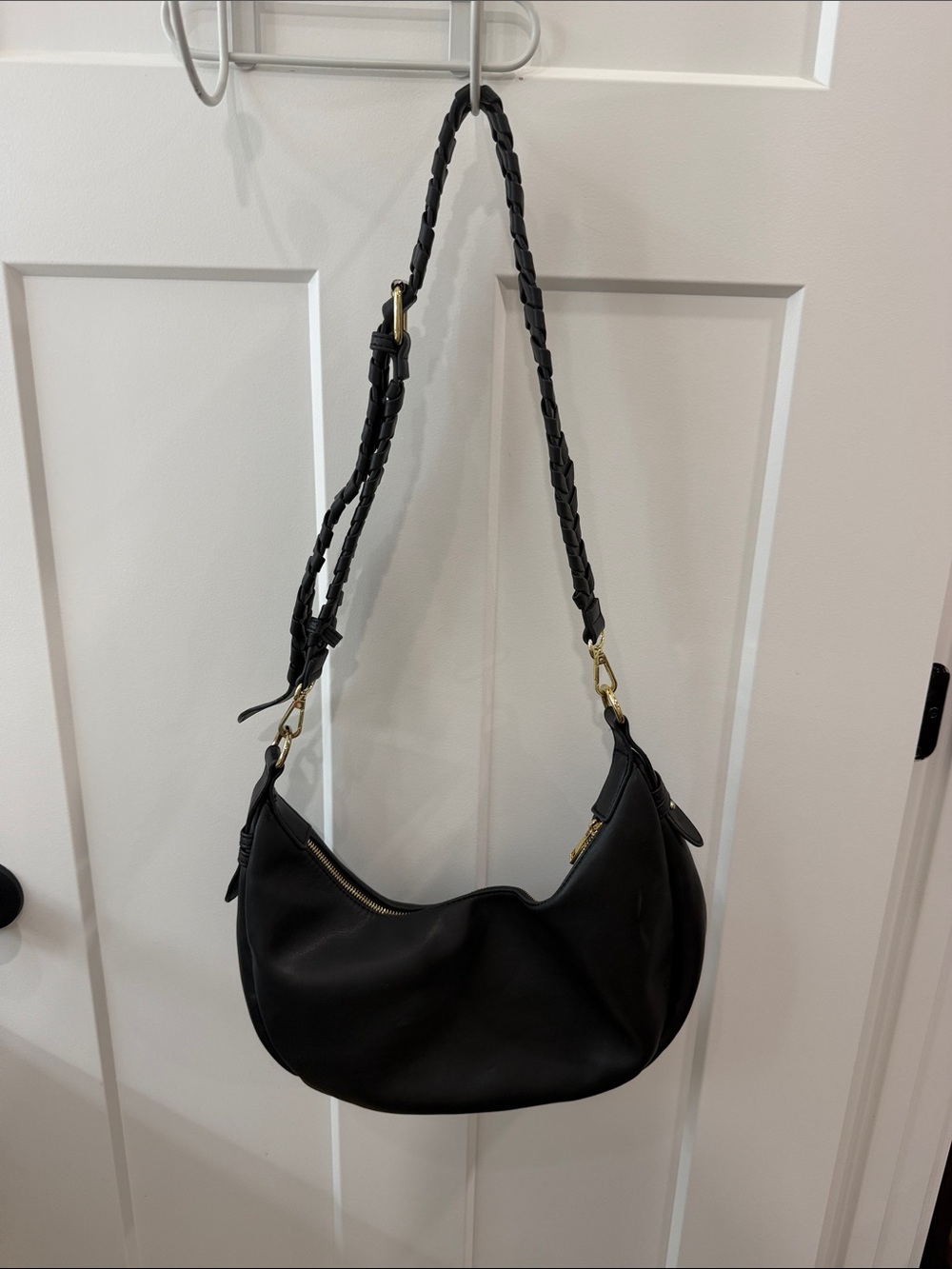 Jules Kae Elegant Black Braided-Handle Shoulder Bag/ Crossbody